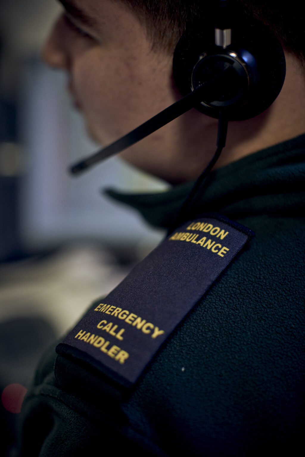 london ambulance service call handler salary